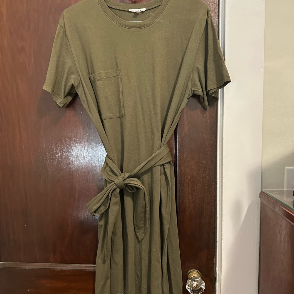 VETTA Olive Midi Dress with Tie Waist